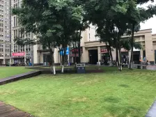 此房蔡家繁华地段 ,近轻轨,业主诚心出售。