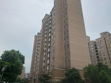 此房手续齐全,格局好,采光好,无遮挡,出行方便