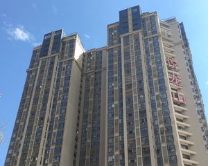 悦龙山3室2厅西北