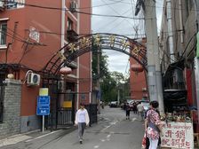满五年北通透的正规三居室,采光好
