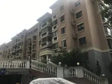 小区中间花园位置,100平南北大露台,带有产权车位