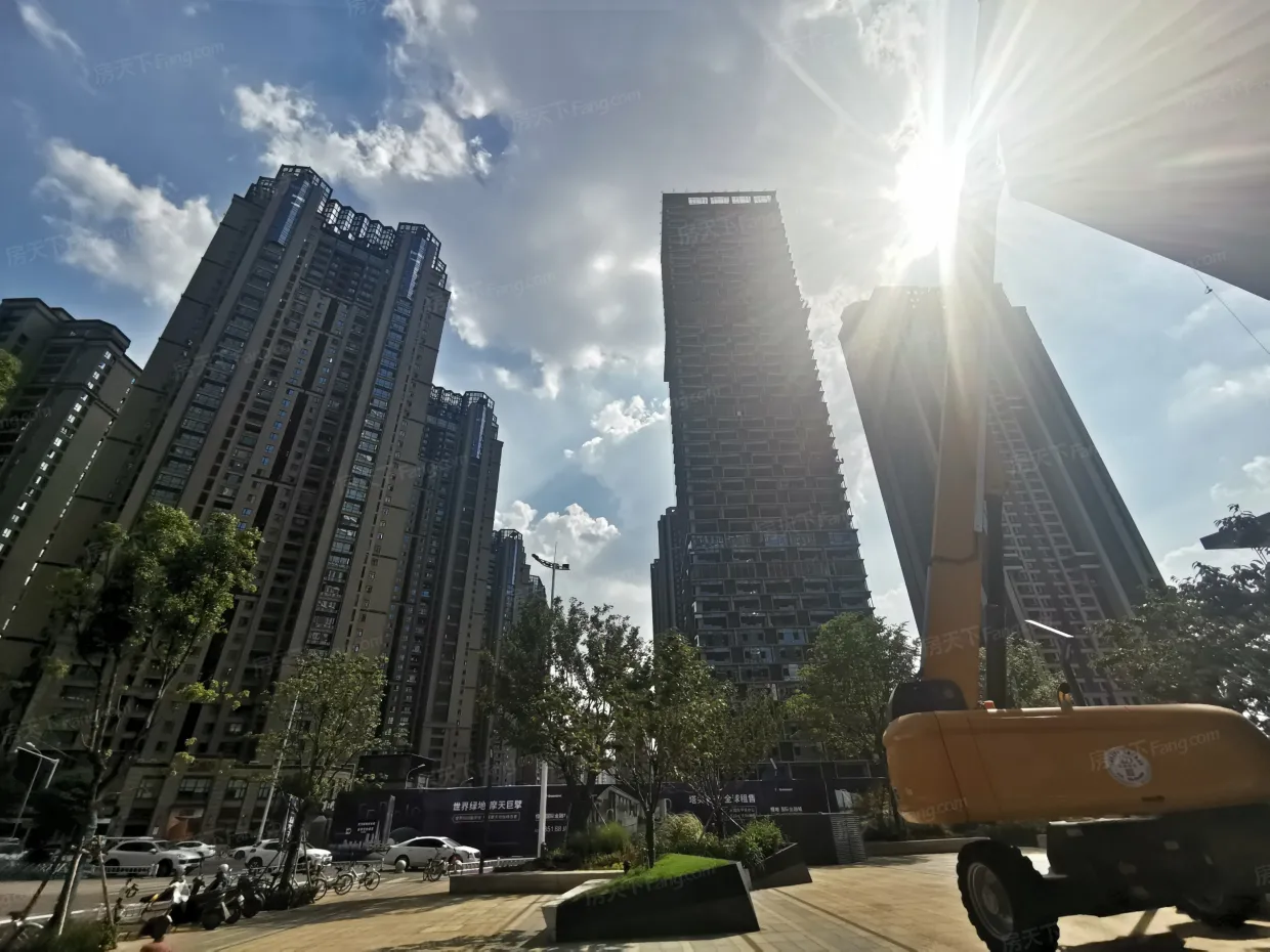绿地铂瑞公馆