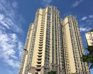 悦龙山3室1厅东北