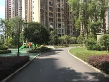 观月轻轨旁 旁边 公园商场 配套齐