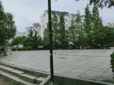 房子是南北西厅通透 位置好 中间楼层