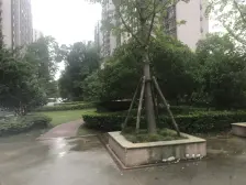 联排别墅,主卧朝南,近地铁,小区中心位置