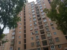 业主诚意出售。低总价。户型好。看房方便