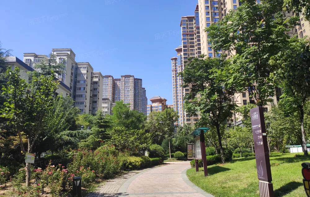 八号线地铁口 红庙坡 金辉天鹅湾 三室南北 带车位 可按揭随时看