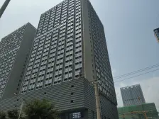 此房精装修交付,楼层好,采光好,看中价格可谈