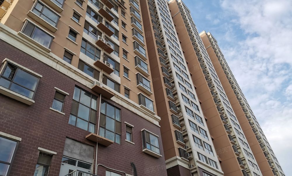 金碧园中山路长安万达对面官方认证经纪人所有房源均可联系