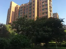 地铁口,大三房,带车位,便宜出售