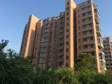 迎宾路四中旁,地铁口 南北通透 送车位 带电梯 好楼层