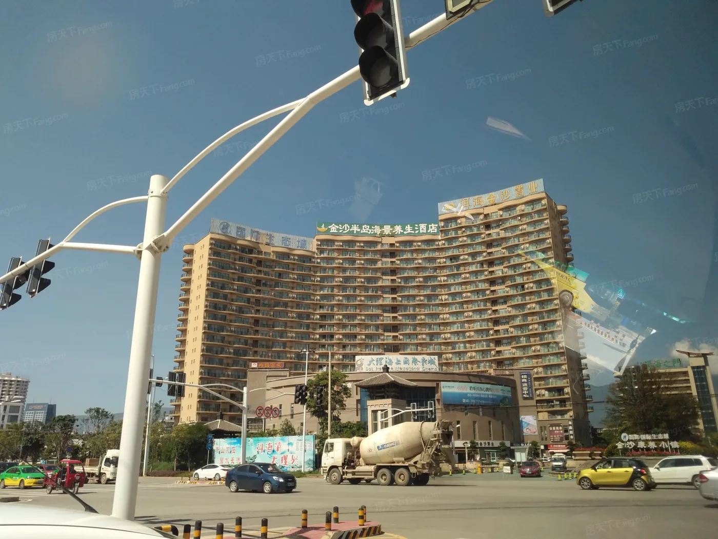 1 / 98 洱海国际生态城实景图