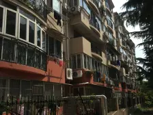 2000年正三房,位置好~环境好~户型好~楼层好~方便看房