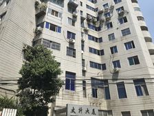 太升大厦3室1厅东北