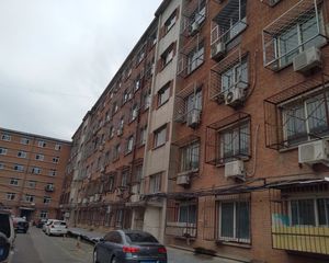 地铁角门西角门13号院带电梯正规一居室诚心出售