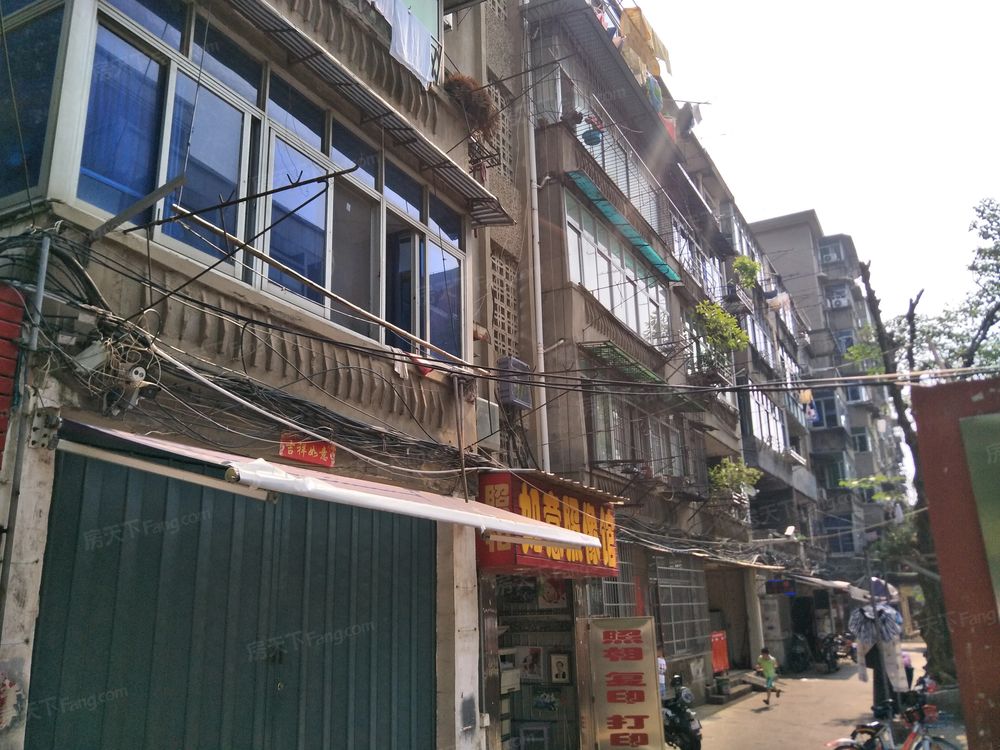 小区相关图