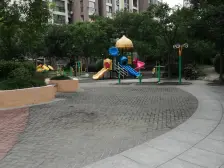 电梯中间楼层一房,诚意出售,看房随时方便,近龙瑞路Z