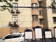 总价低,一楼带院子,位置好采光不挡第二排