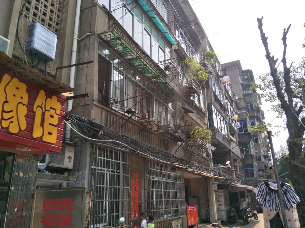 小区相关图