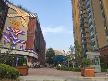 次新房小区 双地铁口 精装小两房 诚心出售