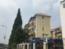 长宁区精品小区!环境美车位充足!低楼层看房随时!