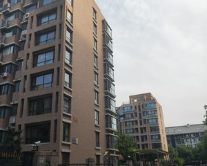 富力信然庭高楼层双卫大两居南北朝向