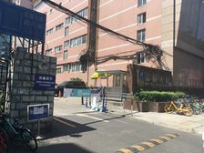 富临大厦4室2厅东北