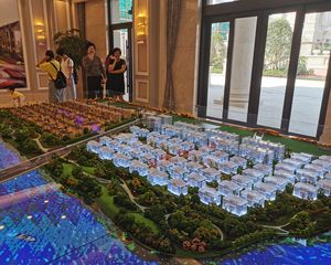 东边间法式宫廷风外立面石材小区环境好