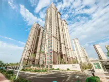 精装修 家具家电齐全 拎包入住 采光好 上下楼方便