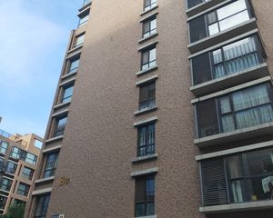 富力信然庭4室2厅南北
