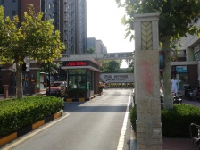 万科物业小高层精装三室未住 带20多平平台