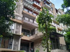 巴国城 同天绿岸四房420万