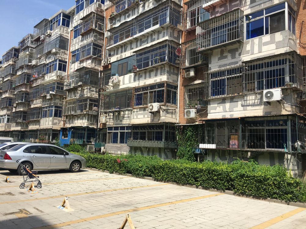 小区相关图