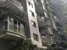 跃层两房 户型方正无浪费 中间楼层采光好