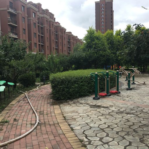  ������ʮ��1��1��1���ϳ���1100.00Ԫ/�³��� 