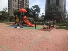 中航华府 三室 精装修 带车位 有充电桩 诚心卖急急急