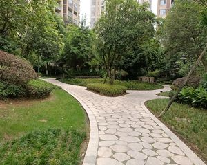 麓山国际云曦台3室2厅西南