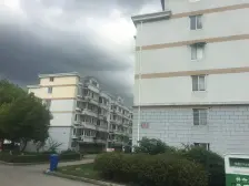 新出!香山花园装修好四房送露台送车库,采光好,视野开阔