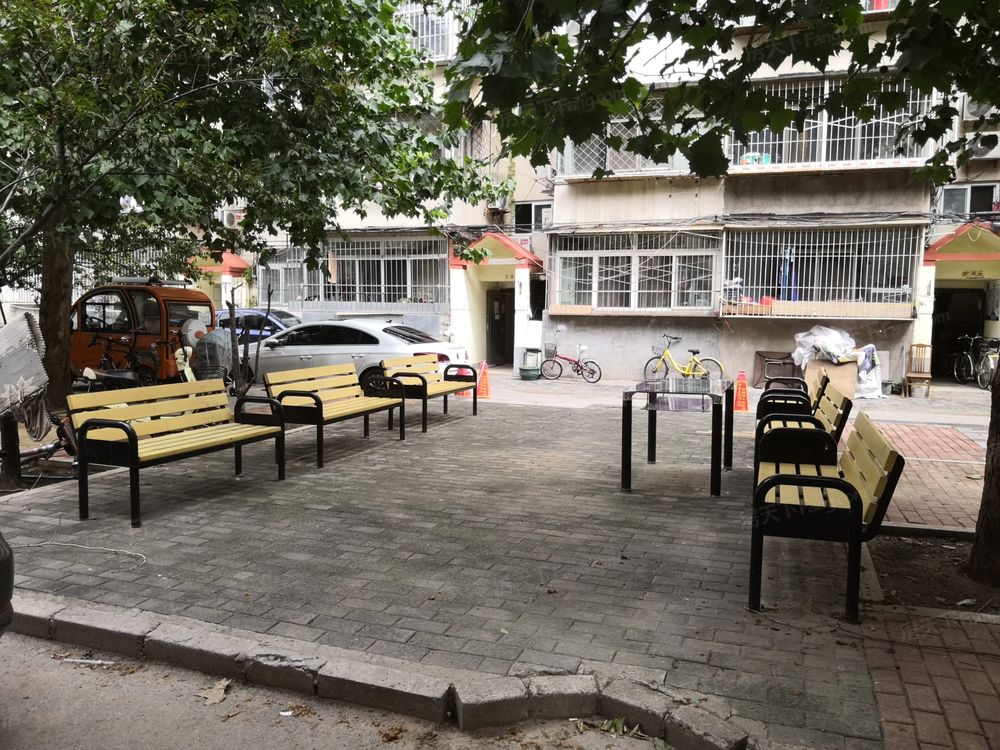 小区相关图