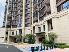 临港新片区泥城镇 2018年次新品质小区 飞机户型三房