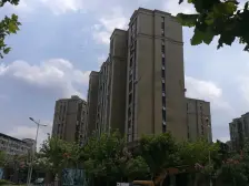 人车分流,户型方正,带产权车位,价可谈。