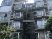 学府路 依林雅筑三房80万