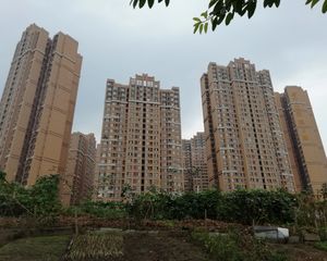 蓝光花满庭二期4室1厅南