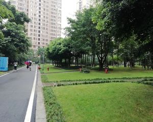 蓝光花满庭二期 3室1厅 东南