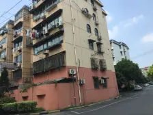 大三房中间楼层 房东诚意出售的 看房方便