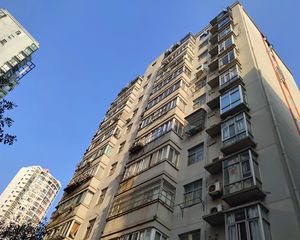 富赣灏庭 南北通透,采光好 周边匹套完善,,出行方便