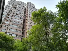 一楼,双南双阳台通透+小区后排位置安静,采光无遮挡