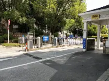 莘庄地铁口自带幼儿园篮球场的花园式小区电梯方正三房