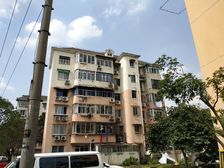 三开间朝南一房,五年出一套,价格可谈,诚意出售